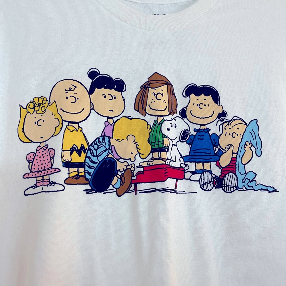 NWT The Peanuts Gang T-Shirt White Crop Raw Hem